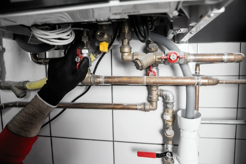 How To Handle Plumbing Emergencies Before The Plumber Arrives in Richmond CA